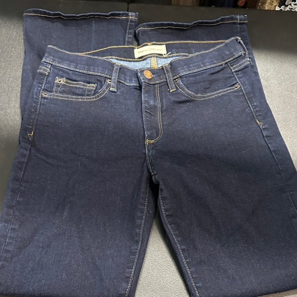 A113.  GAP Women's Baby Boot Cut Jeans - Dark Blue size 27 P